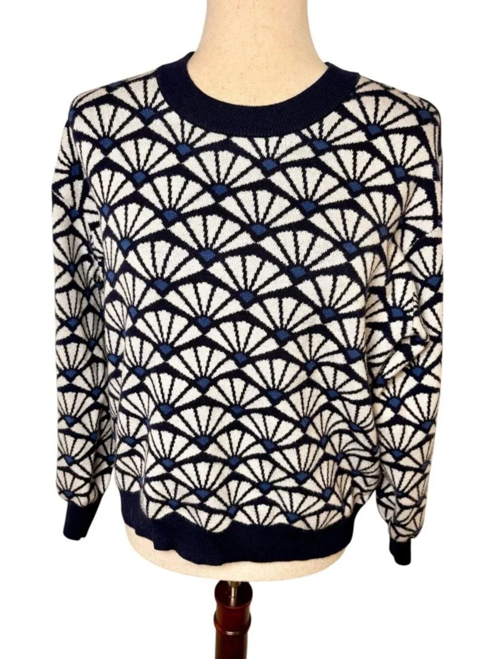 Daniel Rainn Navy Blue White Art Deco Fan Print Crewneck Sweater Medium